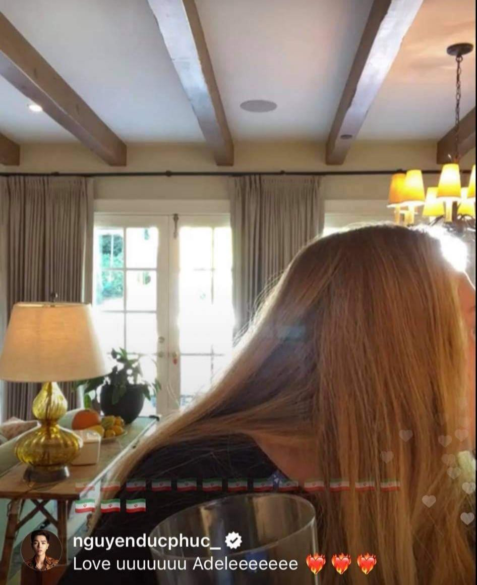 Nam ca sĩ Đức Phúc cũng "tranh thủ" bày tỏ tình cảm với Adele ở dưới phần bình luận. Nam ca sĩ Đức Phúc cũng "tranh thủ" bày tỏ tình cảm với Adele ở dưới phần bình luận.