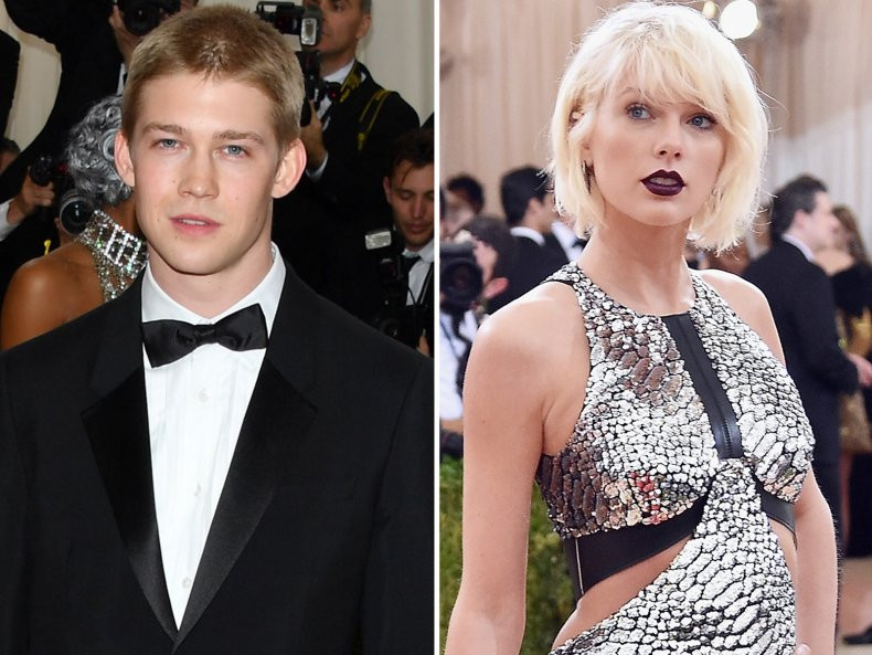 Taylor Swift lần đầu gặp gỡ Joe Alwyn tại sự kiện Met Gala 2016. Taylor Swift lần đầu gặp gỡ Joe Alwyn tại sự kiện Met Gala 2016.