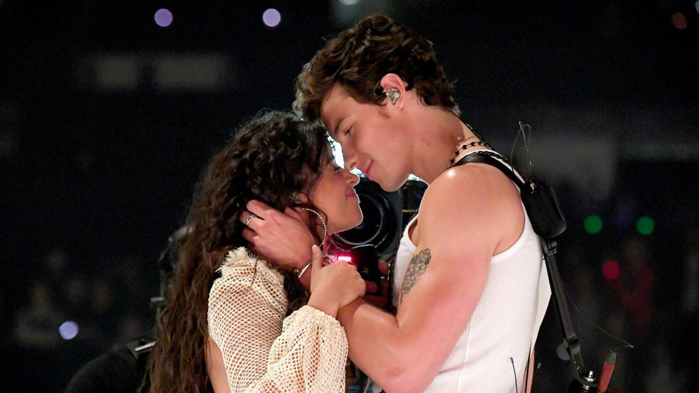 Sau 2 năm hẹn hò, Shawn Mendes và Camila Cabello quay trở về làm bạn.