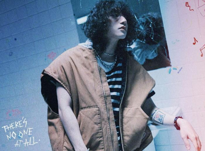 MV There's No One At All của Sơn Tùng M-TP gây tranh cãi vì màu sắc, câu chuyện u tối. MV There's No One At All của Sơn Tùng M-TP gây tranh cãi vì màu sắc, câu chuyện u tối.