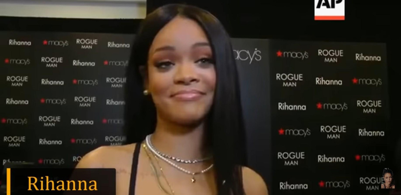 Rihanna từ chối trả lời câu hỏi đời tư một cách thẳng thắn. Rihanna từ chối trả lời câu hỏi đời tư một cách thẳng thắn.