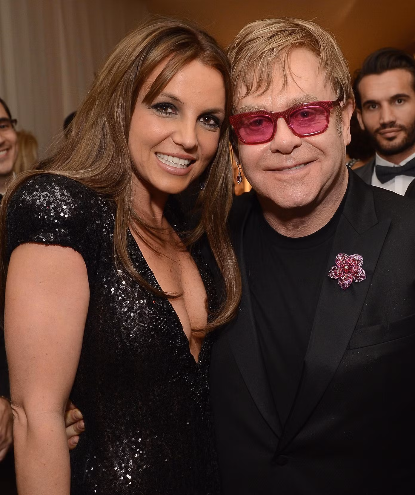 Britney Spears được cho là đã đến phòng thu âm cùng Elton John.