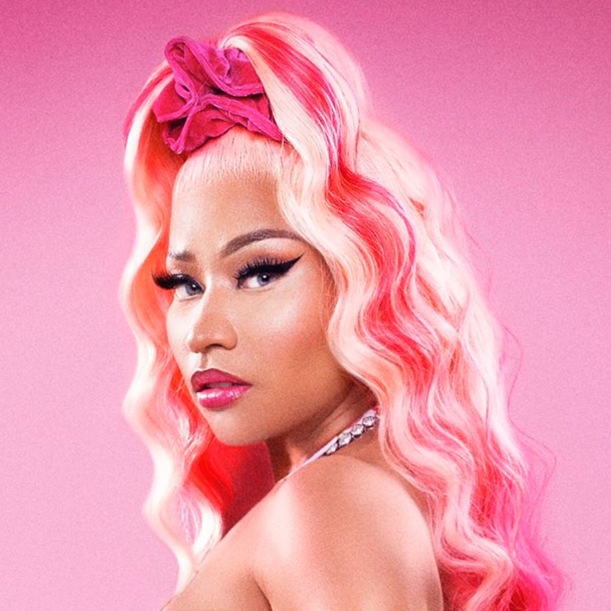 Nicki Minaj thành công ngày trở lại nhờ chiến lược phát hành thông minh. Nicki Minaj thành công ngày trở lại nhờ chiến lược phát hành thông minh.