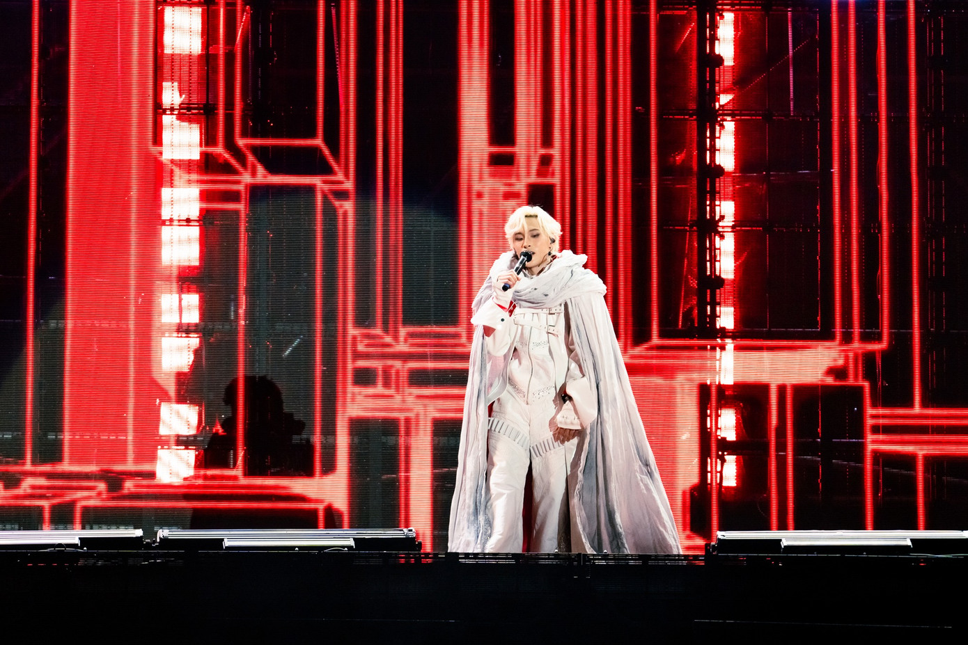 Tạo hình lấy cảm hứng từ chủ nghĩa vị lai lạ mắt của Wren Evans. Tạo hình lấy cảm hứng từ chủ nghĩa vị lai lạ mắt của Wren Evans.