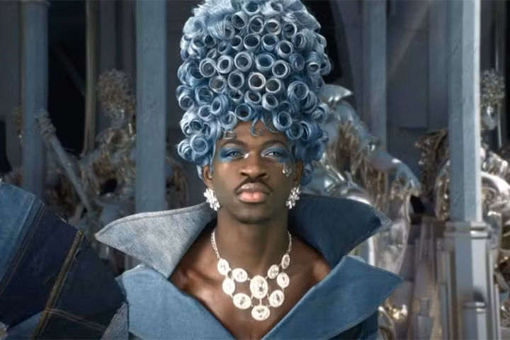 Lil Nas X với tạo hình khác lạ trong MV MONTERO (Call Me By Your Name).