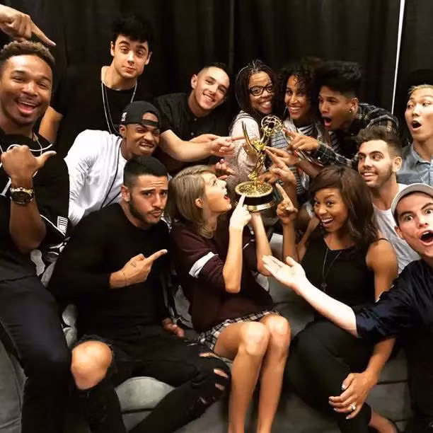Taylor Swift liệu có làm nên chuyện tại mùa giải Oscar 2023?