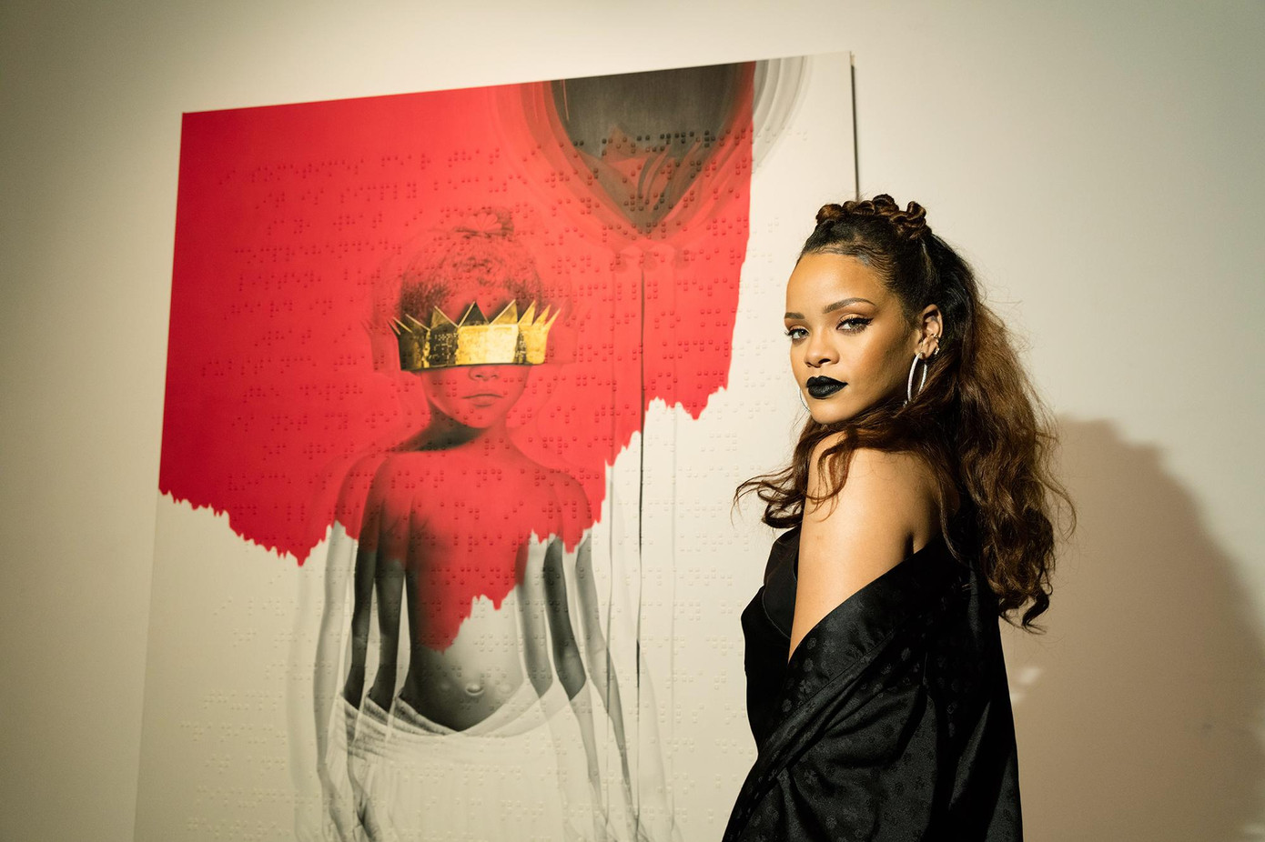 Rihanna đã tạm dừng mọi hoạt động âm nhạc sau khi phát hành album ANTI vào năm 2016. Rihanna đã tạm dừng mọi hoạt động âm nhạc sau khi phát hành album ANTI vào năm 2016.
