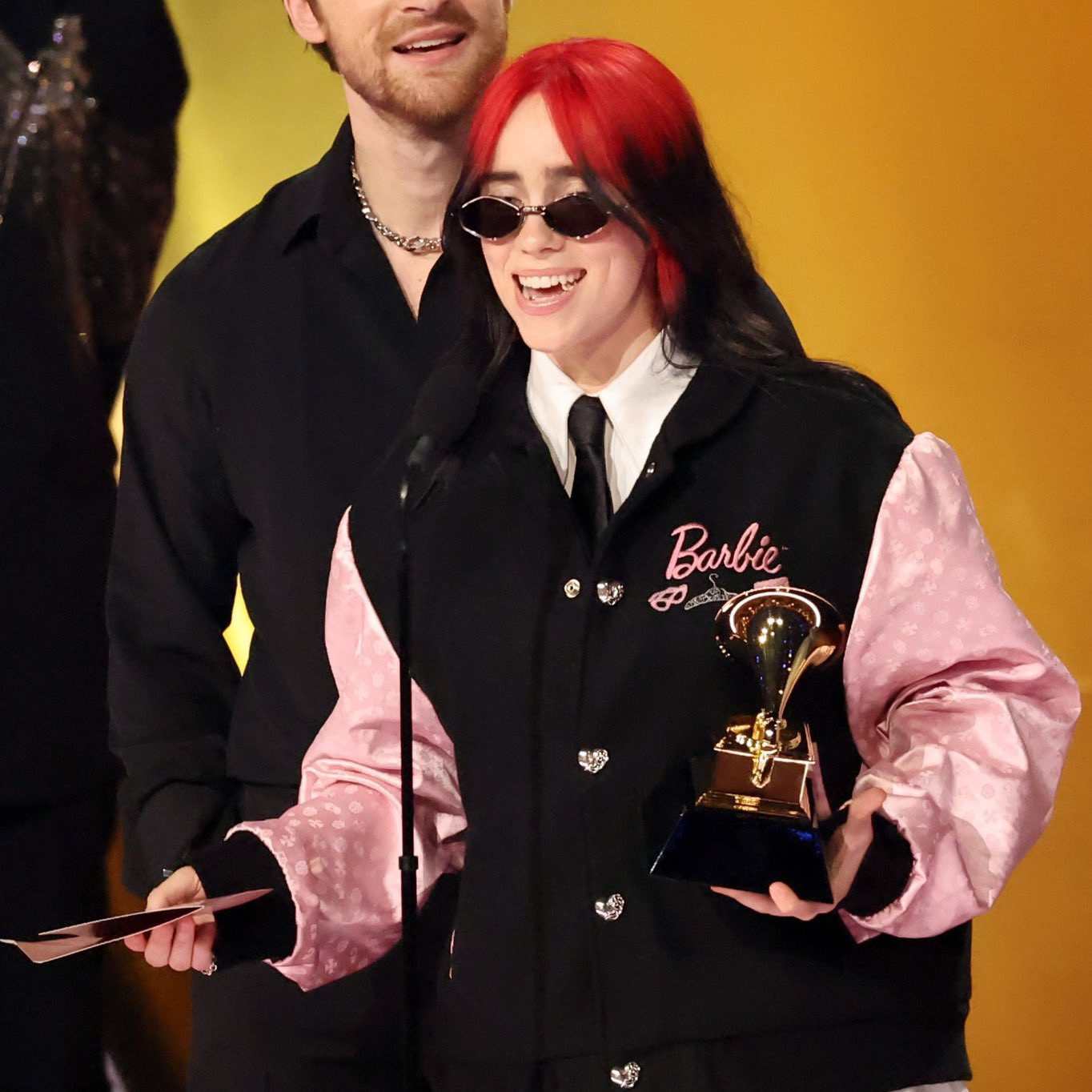 Giải thưởng Grammys cho Bài hát của năm nối dài chuỗi thành tích của Billie Eilish. Giải thưởng Grammys cho Bài hát của năm nối dài chuỗi thành tích của Billie Eilish.