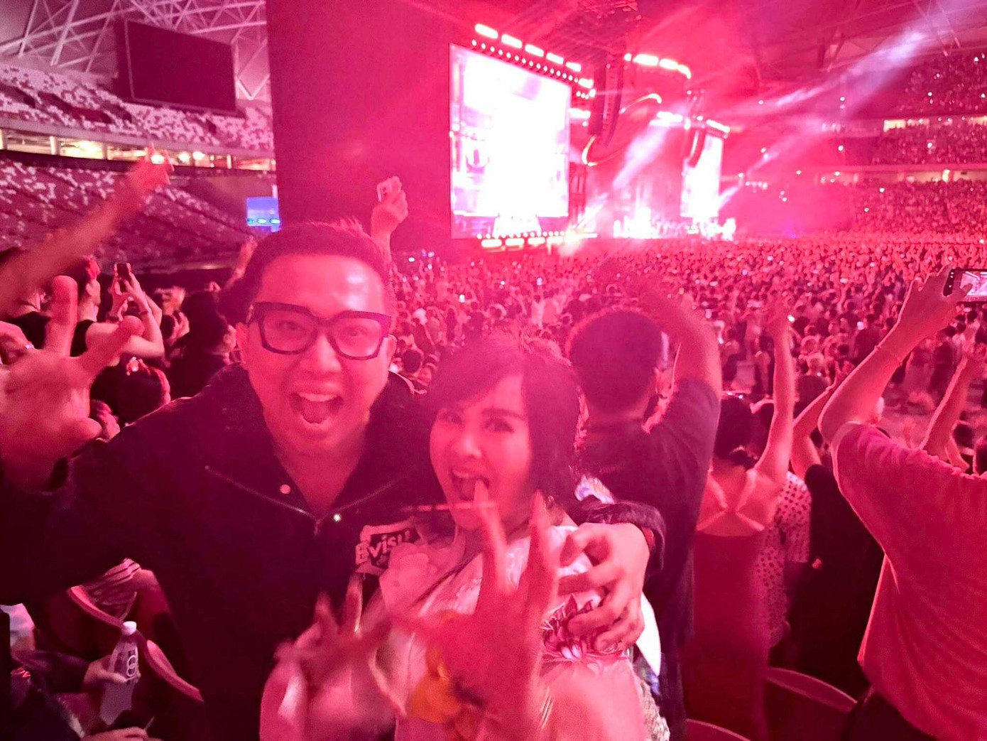 Trấn Thành khoe hình check-in cùng diva Thanh Lam.