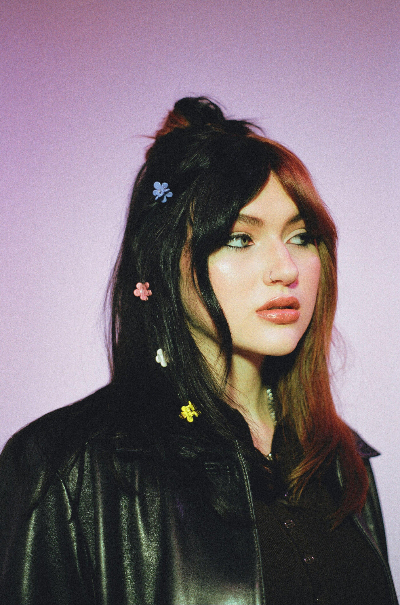 GAYLE vô cùng bất ngờ khi có nhiều người yêu thích ca khúc của cô.