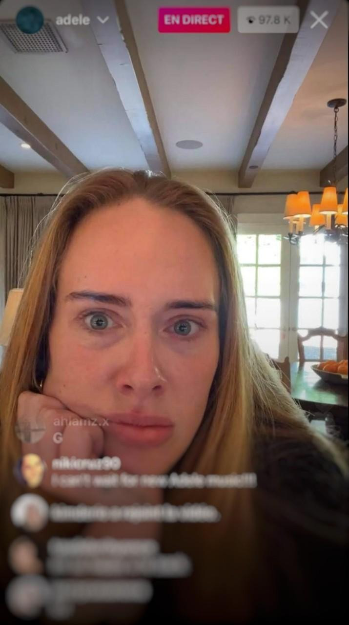 Giọng ca Hello xuất hiện với mặt mộc trong buổi giao lưu cùng người hâm mộ. Giọng ca Hello xuất hiện với mặt mộc trong buổi giao lưu cùng người hâm mộ.