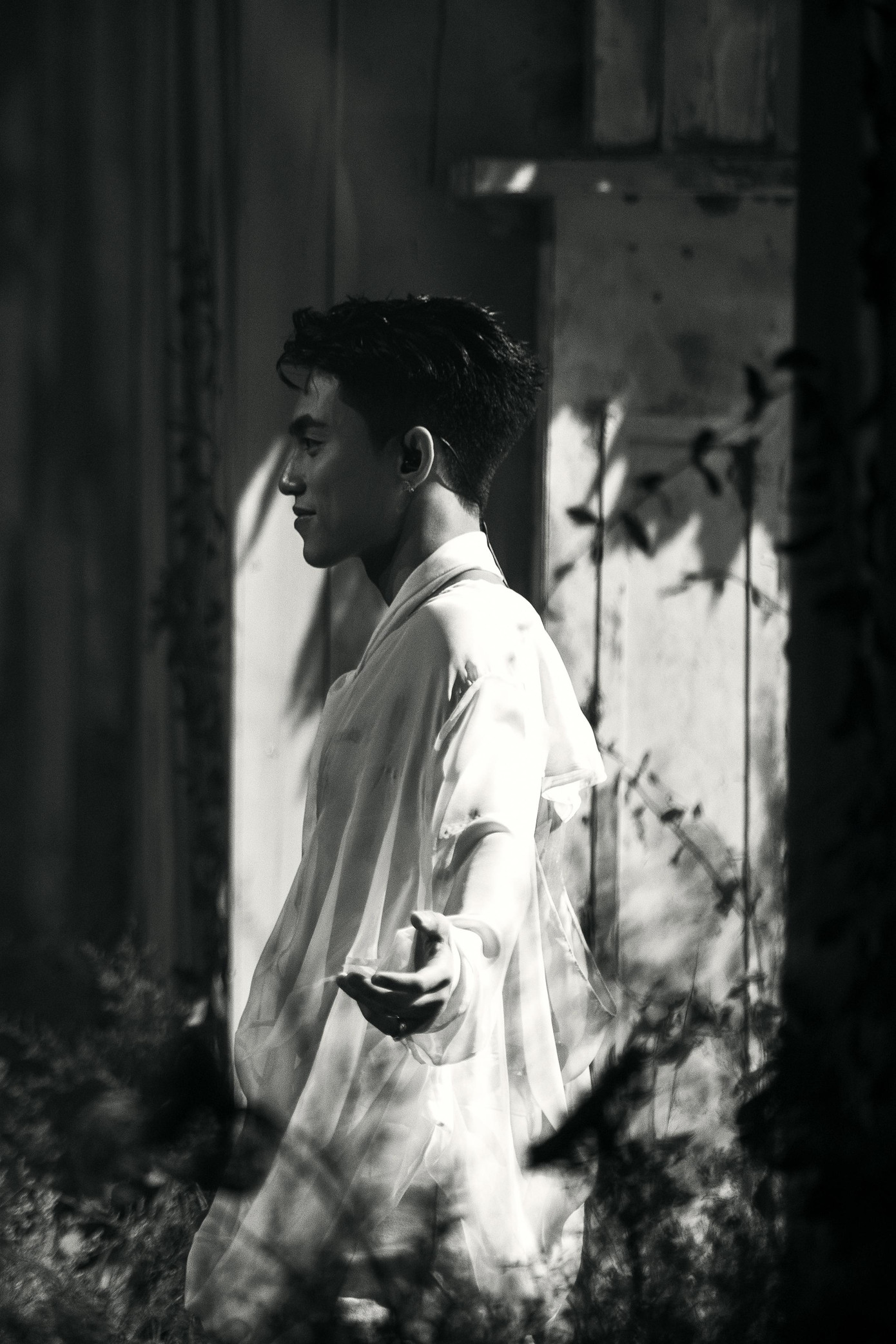 Ngoài onionn., sản phẩm còn có sự tham gia sản xuất của loạt cái tên đứng đằng sau những dự án đình đám như: Cố vấn diễn xuất Kathy Uyên, Excutive Producer Tony Nhật Nguyễn…