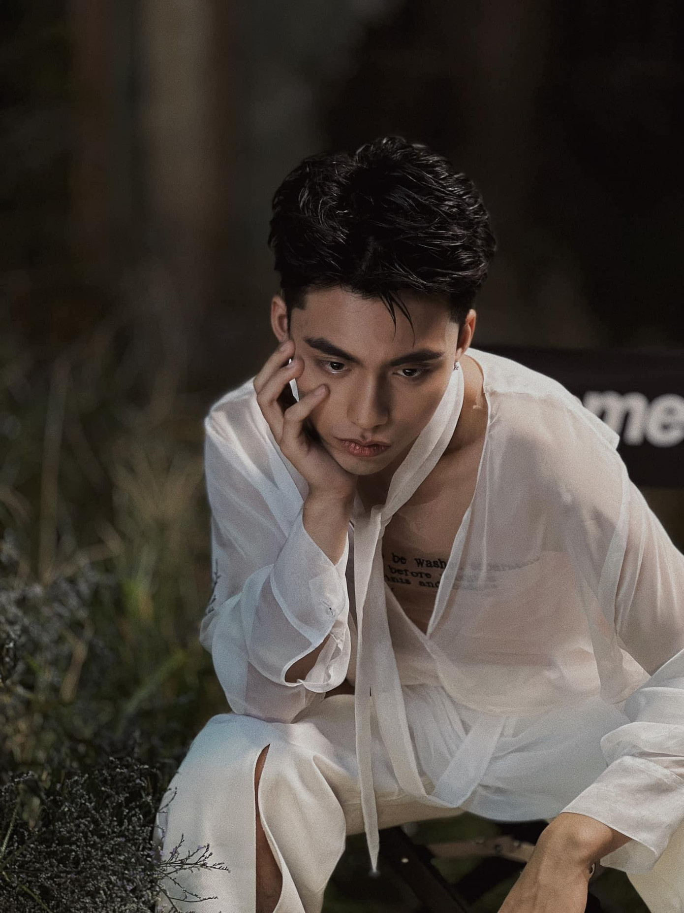 Debut với album đầu tay là 22, vì con số này mang ý nghĩa mãi mãi. Bởi trong tình yêu, ai cũng muốn tình yêu kéo dài mãi mãi.