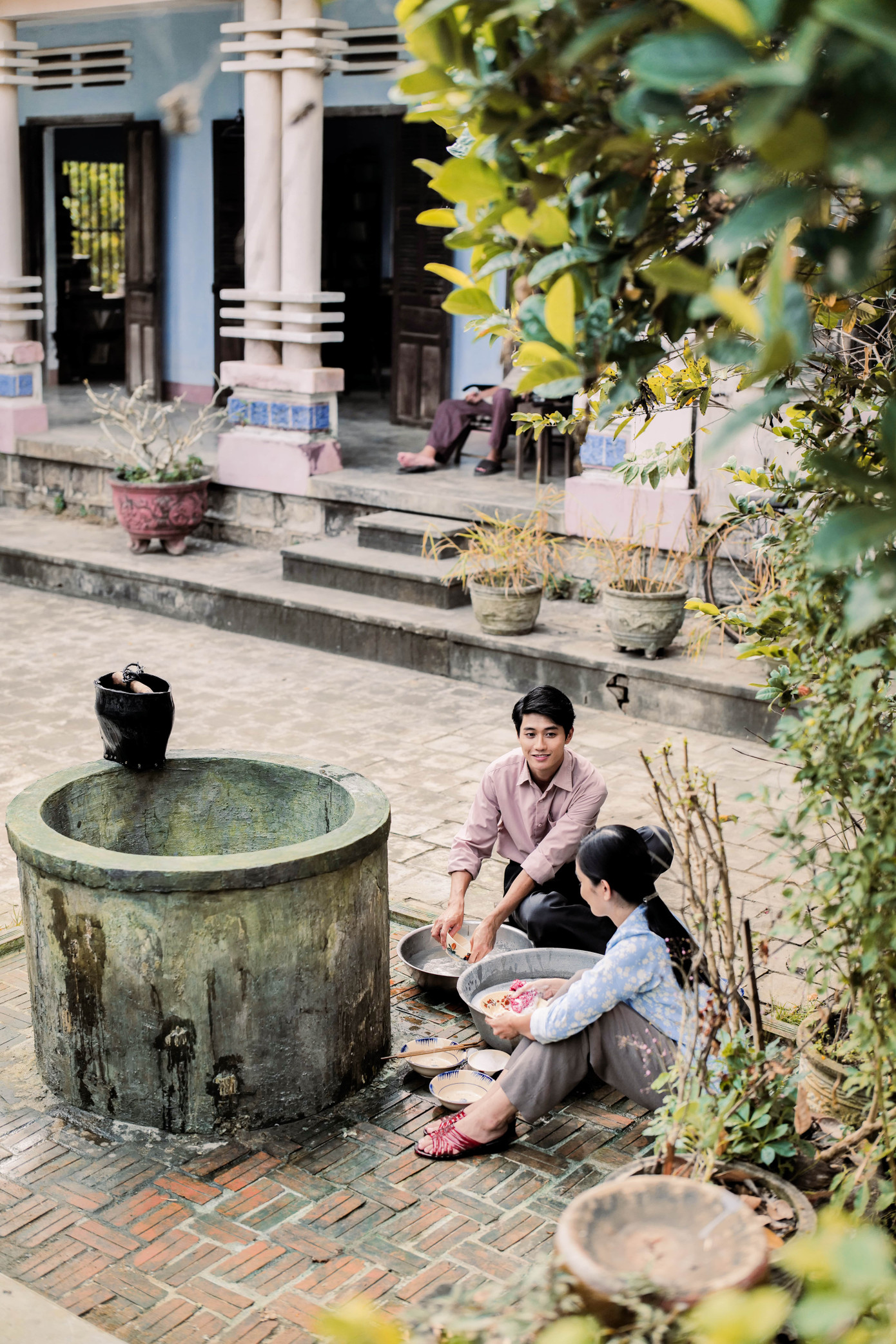 Vinh khi lớn kiên định với tình yêu cao thượng, luôn hướng về gia đình. Vinh khi lớn kiên định với tình yêu cao thượng, luôn hướng về gia đình.