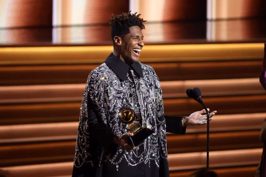 Joh Batiste là nghệ sĩ da màu thứ 11 trong lịch sử thắng giải Grammy cho Album của năm.