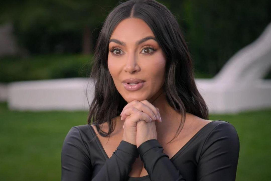 Kim Kardashian cho biết cô không muốn tranh cãi với Kanye West nữa. Kim Kardashian cho biết cô không muốn tranh cãi với Kanye West nữa.