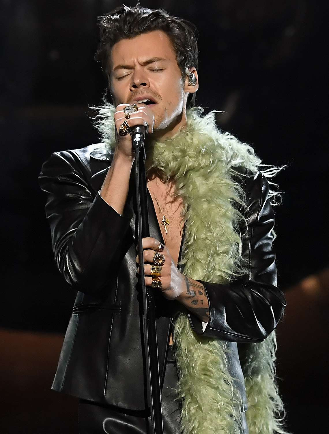 Harry Styles liệu có phải là "ngựa ô" trong đường đua Grammys năm nay? Harry Styles liệu có phải là "ngựa ô" trong đường đua Grammys năm nay?