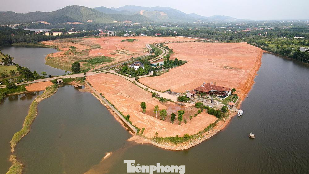 Trước đó, ngày 19/7, nguồn tin của Tiền Phong cho biết, Sở KH&amp;ĐT tỉnh Vĩnh Phúc đã có báo cáo tiến độ, kết quả thực hiện kết luận, kiến nghị sau kiểm tra, thanh tra liên quan đến các sai phạm xảy ra tại hồ Đại Lải.