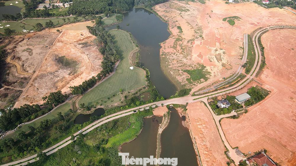 Hồ Đại Lải thuộc địa bàn xã Ngọc Thanh, TP Phúc Yên, Vĩnh Phúc được đầu tư xây dựng từ năm 1959, đến năm 1962 thì hoàn thành và đưa vào sử dụng. Hồ được thiết kế với nhiệm vụ cung cấp nước nước cho các xã trong địa bàn thành phố Phúc Yên, huyện Bình Xuyên và 2 xã của huyện Sóc Sơn, TP Hà Nội.