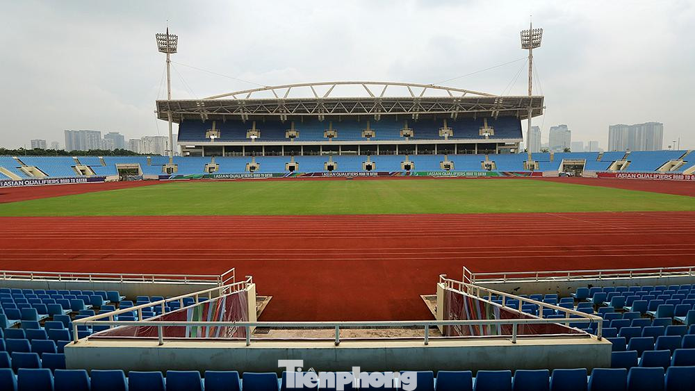 SVĐ Mỹ Đình được xây dựng với kinh phí 53 triệu USD (tương đương khoảng 1.300 tỷ đồng), để phục vụ SEA Games 21 diễn ra vào năm 2003. Sau 18 năm chưa từng được sửa chữa, chỉnh trang toàn diện lần nào.