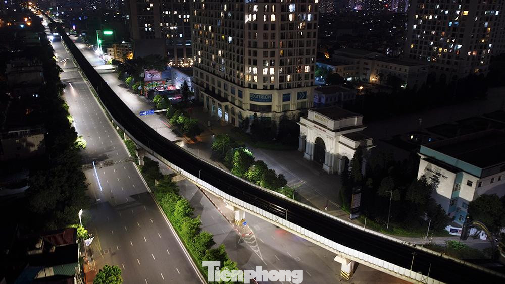 Trục đường Nguyễn Trãi vắng lặng