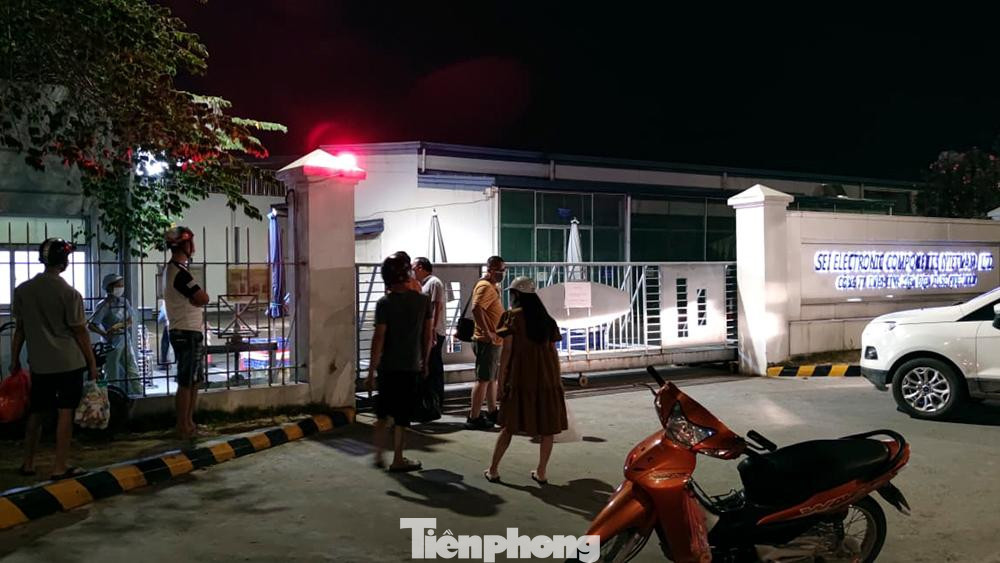 Trước đó, chiều 5/7, Trung tâm Kiểm soát bệnh tật (CDC) Hà Nội thông báo 1 trường hợp dương tính SARS-CoV-2 trên địa bàn huyện Đông Anh.