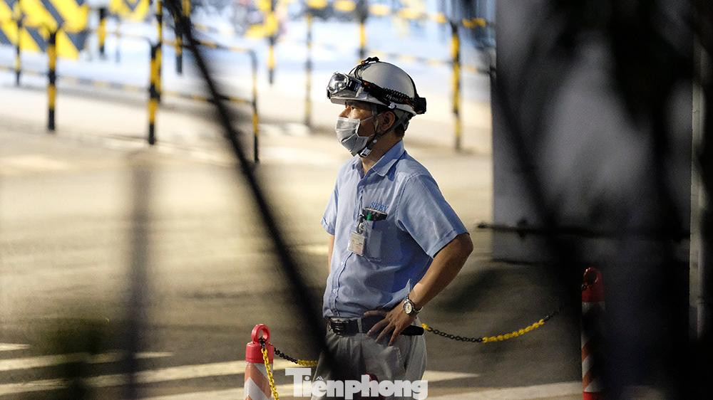 Ngay sau đó, CDC xác định có 36 F1 liên quan nam bảo vệ, đã được đưa đi cách ly.