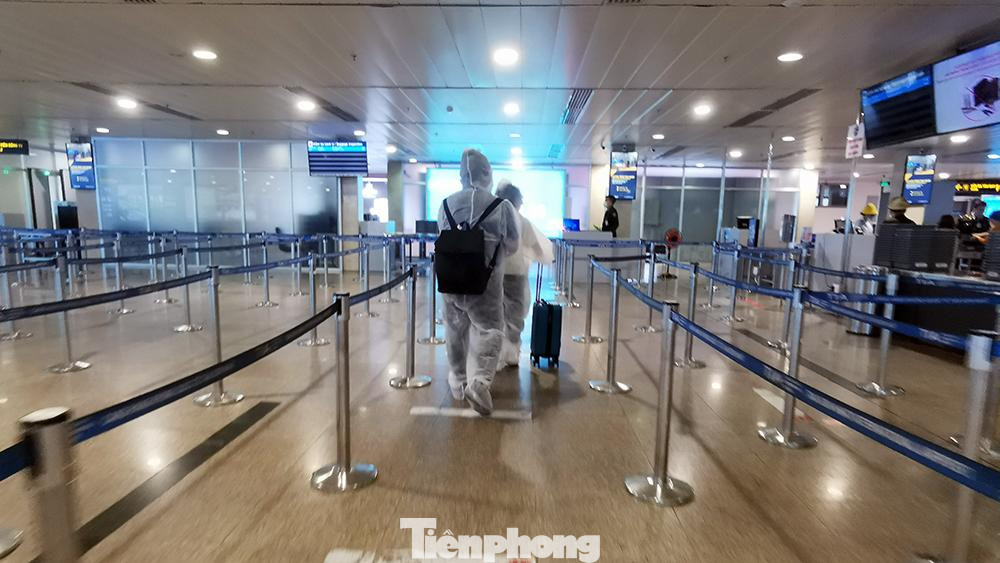 Khu vực kiểm tra an ninh vắng lặng.