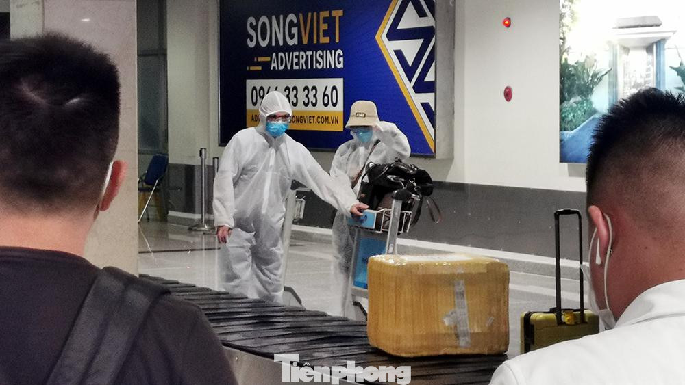 Từ ngày 26/5 đến nay, ổ dịch liên quan Hội thánh và hai vợ chồng đi khám tại Bệnh viện Hoàn Mỹ đã phát hiện 136 ca bệnh, trong đó TPHCM có 133 ca, 3 ca còn lại là F1 đi về các tỉnh Long An, Bạc Liêu và Tây Ninh. Đến thời điểm này, thành phố có 48 điểm phong tỏa để phòng chống dịch.