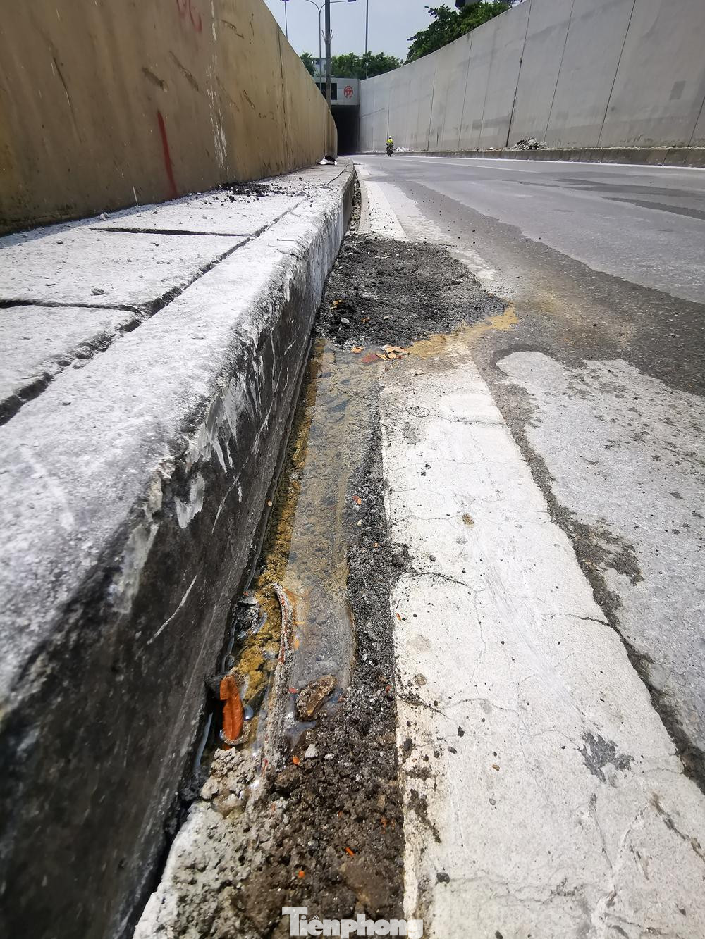 Để phục vụ công tác thi công, Sở GTVT Hà Nội cũng vừa có phương án phân luồng, tổ chức thi công.