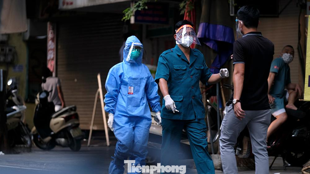 Đồng thời, bệnh viện đang phối hợp với các đơn vị chức năng để thực hiện các biện pháp cần thiết trong phòng, chống dịch.