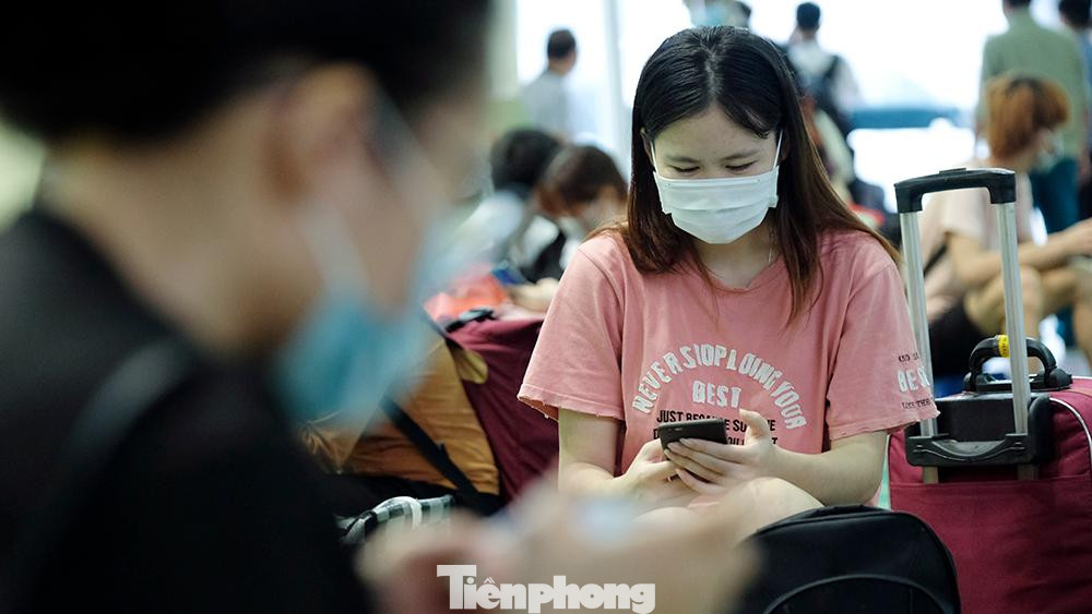 9 giờ 30 sáng, tất cả các chuyến xe chở người dân đã về đến Trung tâm Văn hóa Thông tin quận Thanh Xuân.