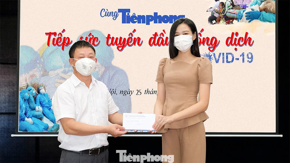 Cũng tại buổi lễ, Báo Tiền Phong tiếp nhận sự ủng hộ của Công ty cổ phần Xây dựng và Thương mại Gia Lâm và Công ty TNHH Thiết bị và xây dựng Hà Nội. Mỗi đơn vị ủng hộ kinh phí để mua 1 tấn gạo.