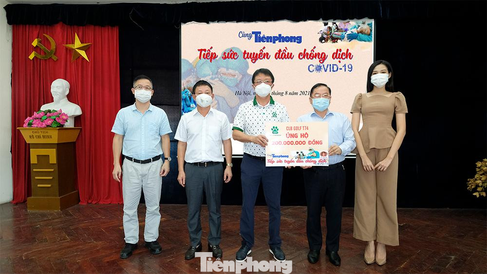 Tổng Biên tập Báo Tiền Phong cũng thông báo, đến thời điểm này, sau 2 ngày phát động, Chương trình đã vận động được hơn 1 tỷ đồng với sự tham gia tích cực của đông đảo bạn đọc, tập thể cá nhân nhà hảo tâm và các doanh nghiệp. Mới đây nhất, nhiều họa sỹ hàng đầu Việt Nam đã tặng cho Báo Tiền Phong nhiều bức tranh quý để chương trình bán đấu giá để gây quỹ cho chương trình.