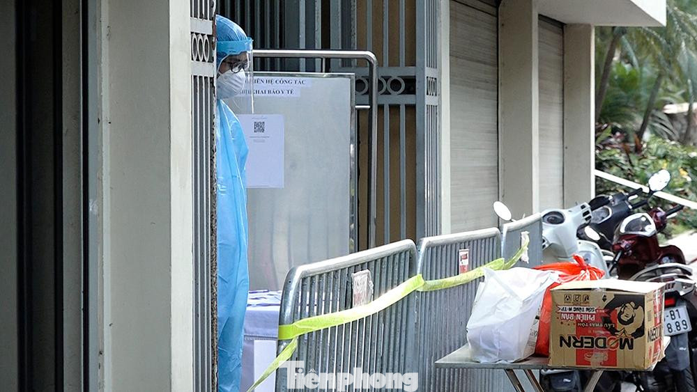 Bệnh nhân là T.T.H, nữ, sinh năm 1990 ở phòng 1103 chung cư Sunshine Palace, 13 Lĩnh Nam, phường Mai Động, quận Hoàng Mai, Hà Nội.