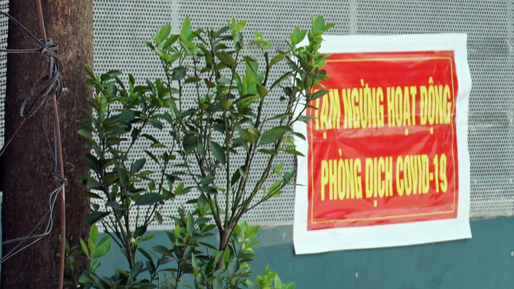 Hầu hết hoạt động kinh doanh, hàng quán... đều đóng cửa để phòng dịch.