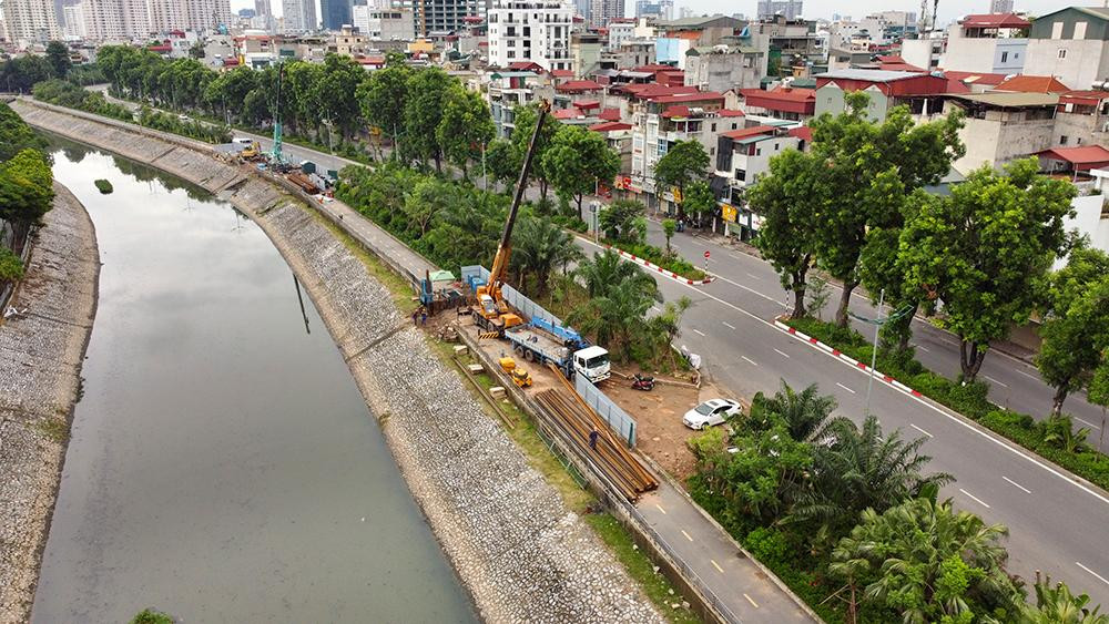 Phạm vi quy mô của gói thầu này chạy dọc sông Tô Lịch và một số tuyến đường. Điểm đầu là giao điểm giữa ngã tư Hoàng Quốc Việt - Hoàng Hoa Thám - Bưởi và đi dọc hai bên bờ sông Tô Lịch qua các tuyến phố: Đường Láng, Nguyễn Khang, Vương Thừa Vũ, Nguyễn Trãi, Vũ Tông Phan, Lương Thế Vinh...