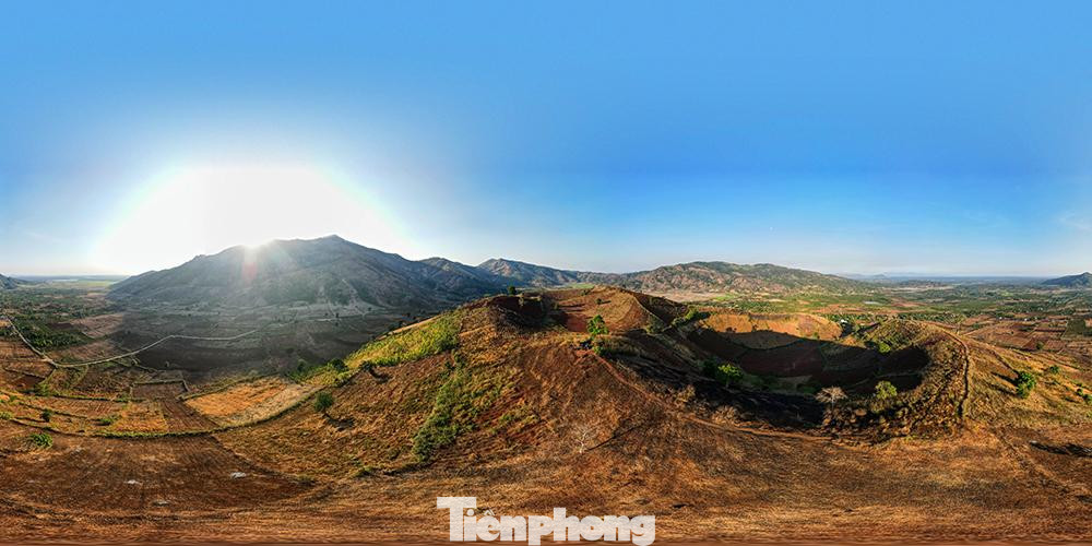 Đây được coi là cung đường vàng, trọng điểm du lịch quan trọng nhất của tỉnh Gia Lai hiện nay.