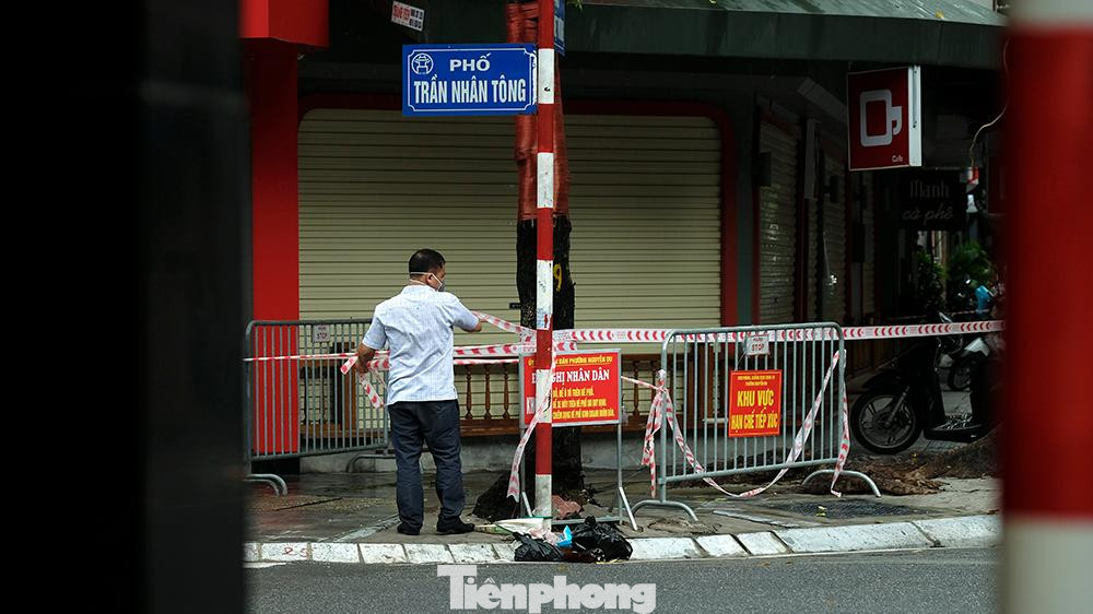 Một F0 được phát hiện tại số 21 Trần Nhân Tông (quận Hai Bà Trưng). Một F0 được phát hiện tại số 21 Trần Nhân Tông (quận Hai Bà Trưng).