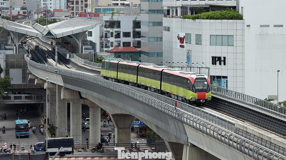 Đơn vị sẽ kiểm tra chức năng đơn lẻ của đoàn tàu, độ chính xác của các thiết bị định vị, các vị trí thu phát sóng, độ ổn định của hệ thống cấp nguồn, tính liên tục và độ chính xác của hệ thống truyền dẫn dọc tuyến…