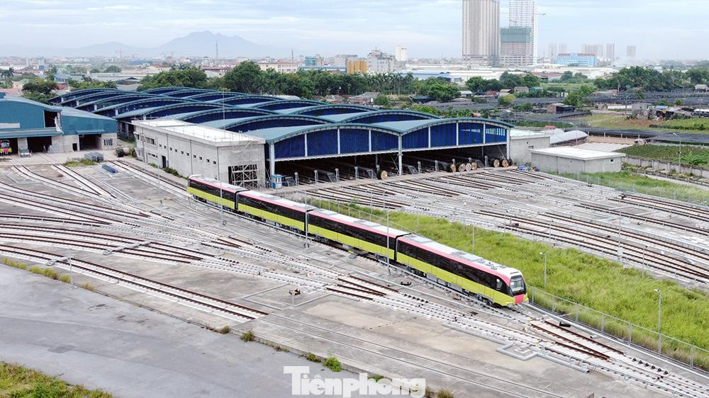 Tại đây, các đoàn tàu được ghép nối, hiệu chỉnh và thực hiện các thử nghiệm tĩnh, động trước khi đưa vào vận hành chính thức vào cuối năm 2021.