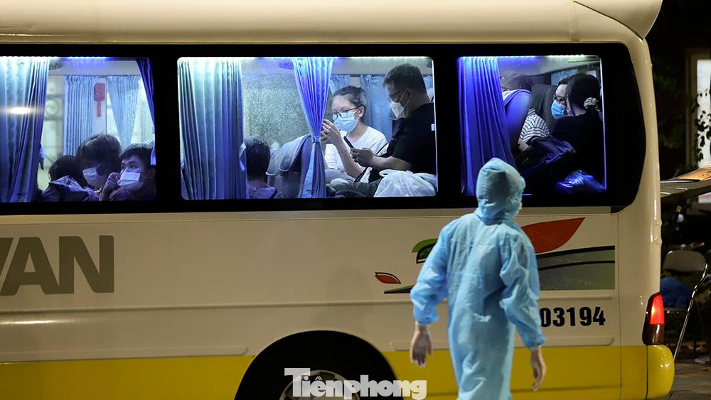 Khu vực phong tỏa hiện có khoảng gần 700 hộ dân với hơn 2 nghìn nhân khẩu. Trong thời gian cách ly y tế, tất cả người dân tại địa bàn này không được tiếp xúc với người khác, không được ra khỏi vùng cách ly trừ trường hợp khẩn cấp và phải được sự đồng ý của chính quyền địa phương.