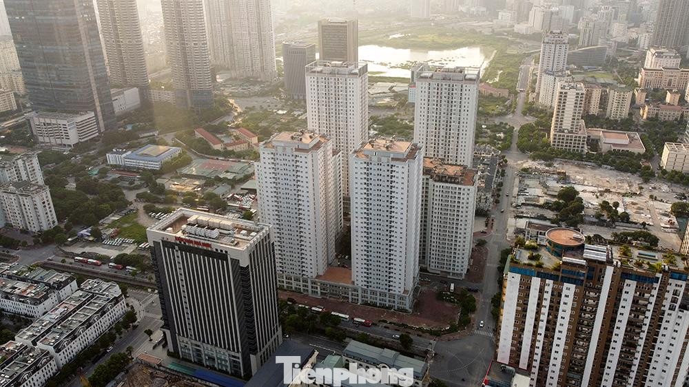 Ngoài ra còn những dự án khác cũng được UBND TP Hà Nội trưng dụng bao gồm: Dự án xây dựng nhà B, C khu tái định cư tại phường Trần Phú (quận Hoàng Mai); Khu nhà ở di dân giải phóng mặt bằng tại ô đất CT4 Khu tái định cư tập trung Phú Diễn (quận Bắc Từ Liêm); Dự án khu nhà ở cao tầng tại lô đất 5.B3, Đông Hội, (huyện Đông Anh),...