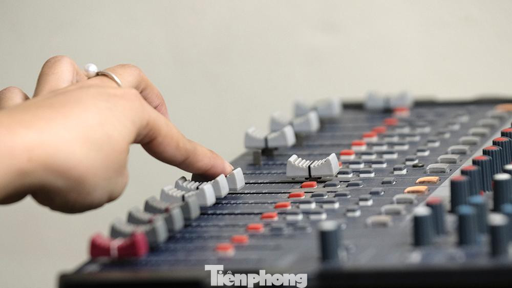 Loa phường còn báo ngày - giờ lấy mẫu xét nghiệm của các hộ dân, giờ đi tiêm của phường hay thông báo khẩn nếu có F0 di chuyển trong địa bàn...