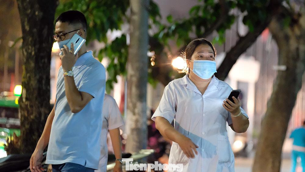 Bên cạnh đó, Bộ GTVT đã chuẩn bị kịch bản trong trường hợp cơ quan bộ có ca mắc COVID-19, để sẵn sàng đảm bảo công tác khoanh vùng, dập dịch, vừa đảm bảo mọi hoạt động của bộ.