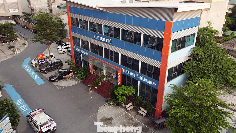 Những người trong trường hợp trên có thể liên hệ với Trung tâm y tế huyện Thanh Trì (Khoa Kiểm soát dịch bệnh: 0242.263.1408) hoặc Trung tâm Kiểm soát bệnh tật (CDC) TP. Hà Nội (0969.082.115/0949.396.115) để được tư vấn, hướng dẫn và hỗ trợ kịp thời.