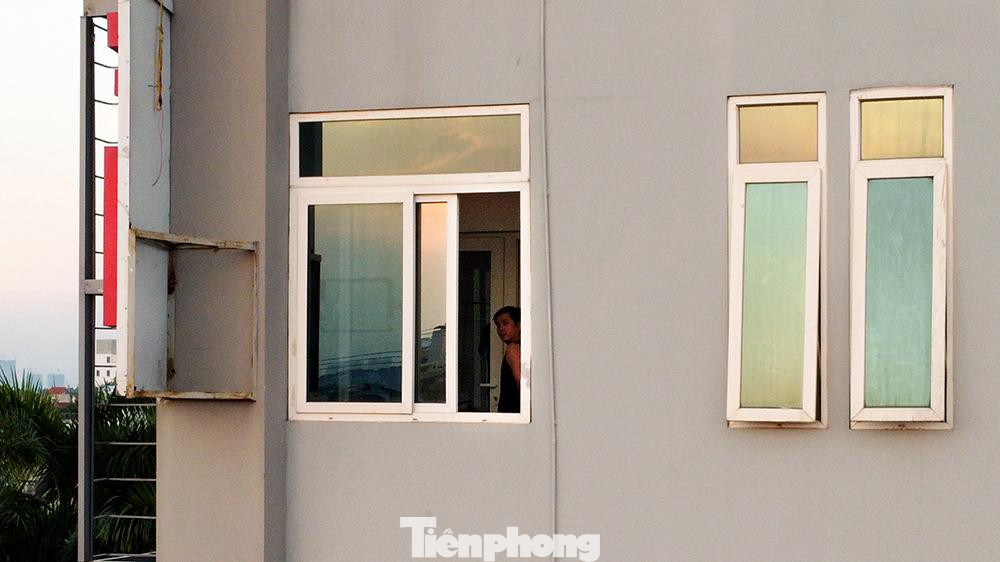 Những bệnh nhân, nhân viên y tế làm việc tại Bệnh viện Nông nghiệp được yêu cầu không rời khỏi bệnh viện trong thời gian tạm thời phong tỏa.