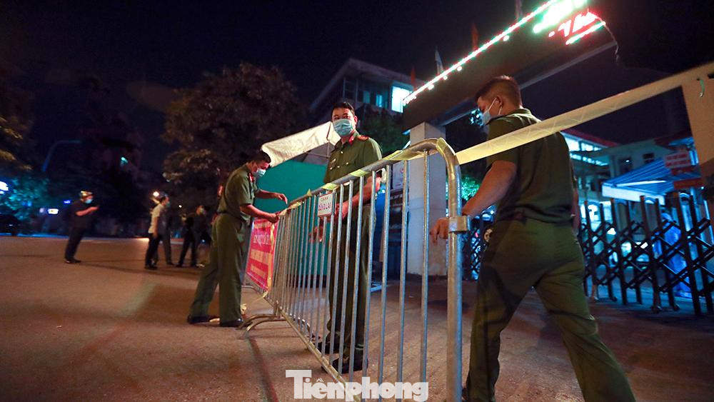 Theo kế hoạch, bệnh viện sẽ lấy gần 400 mẫu (gồm cả người nhà và cán bộ, nhân viên đang nghỉ cuối tuần tại nhà).