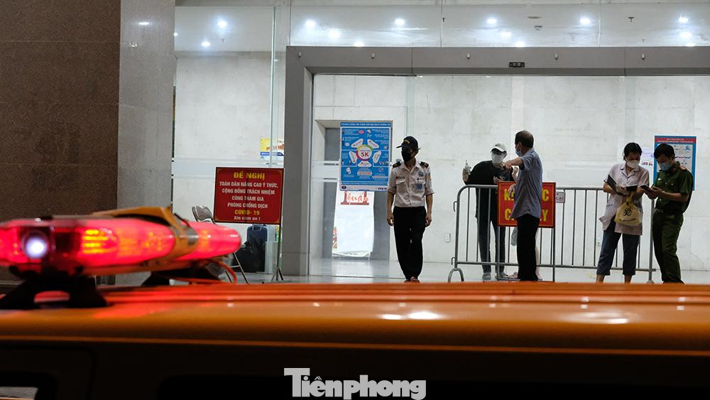 Ngày 26/5, bệnh nhân bay từ Hà Nội vào thành phố Hồ Chí Minh và ở tại khách sạn Harmony địa chỉ 32-34 Bùi Thị Xuân, quận 1.