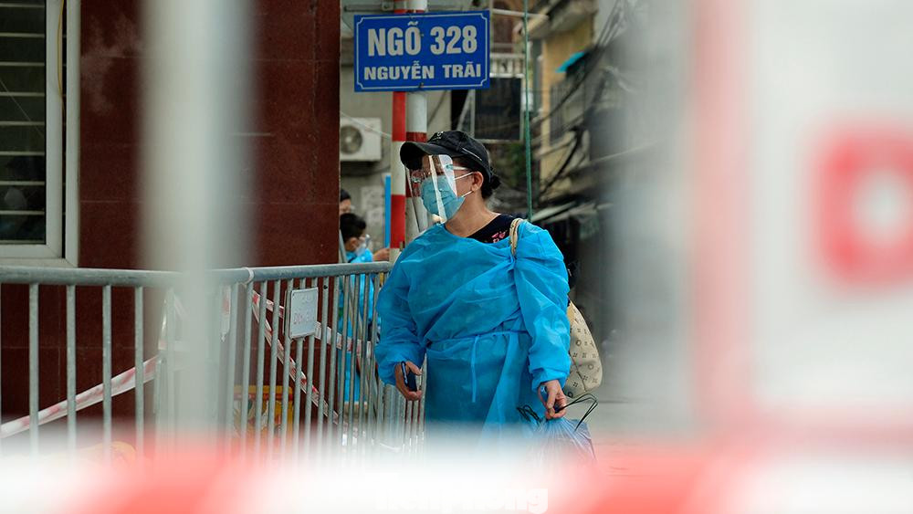 Tính đến thời điểm hiện tại, cộng dồn số mắc tại Hà Nội trong đợt dịch 4 (từ ngày 27/4/2021): Có 3.159 ca, trong đó số mắc ghi nhận ngoài cộng đồng 1.539 ca, số mắc là đối tượng đã được cách ly 1.620 ca.